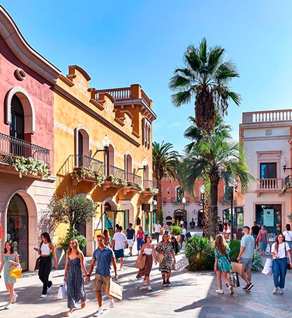 la roca village