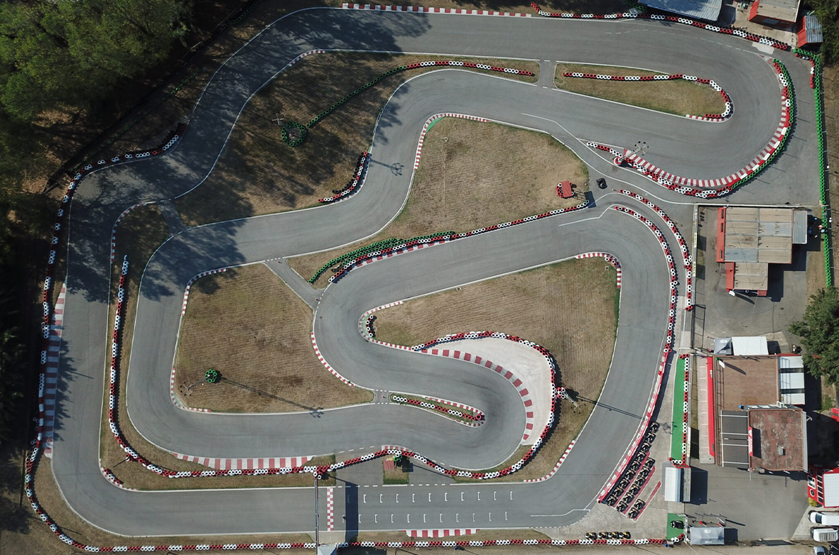 Allotjament per a aficionats del motor, prop del Karting Cardedeu